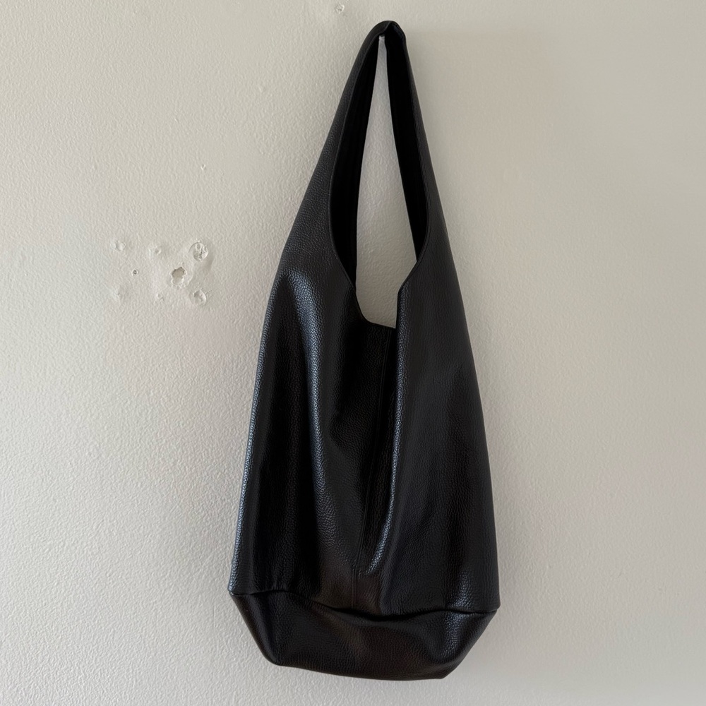 Vestirsi Sienna Black Leather Hobo